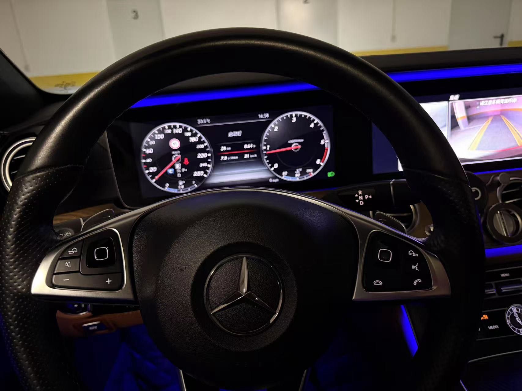 Mercedes-Benz e220 versão top AG sports  2017, 80.000 km