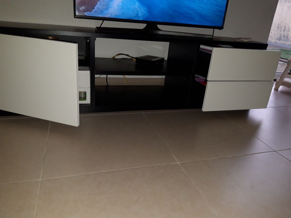 Móvel TV em excelente estado