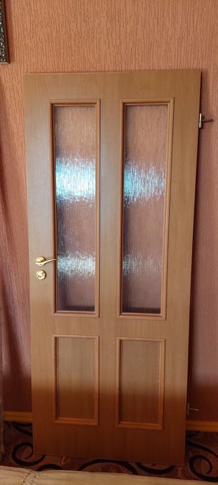 Продам двері б/у