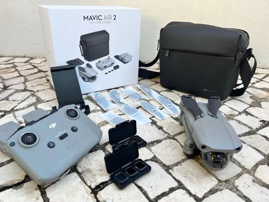 Drone DJI Mavic Air 2 - Fly More Combo