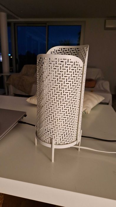 Candeeiro de mesa branco