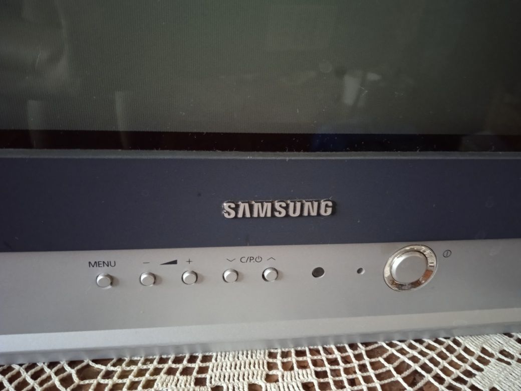 Телевизор Samsung 20F-1.
