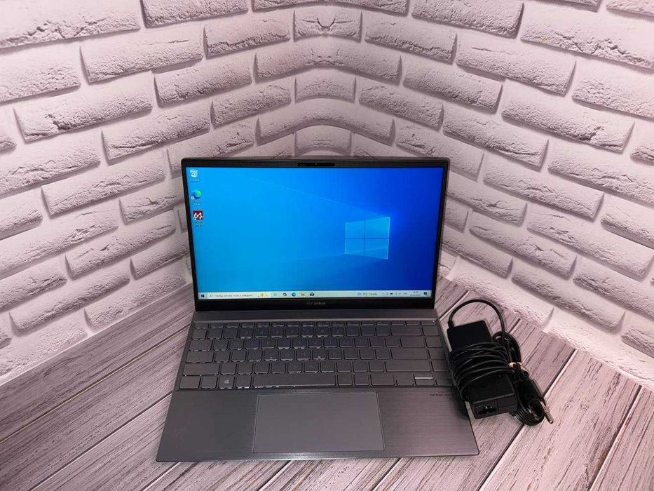 Asus Zenbook Q408UG | Ryzen 5 5500U | MX450 | 8GB Ram | 256 SSD