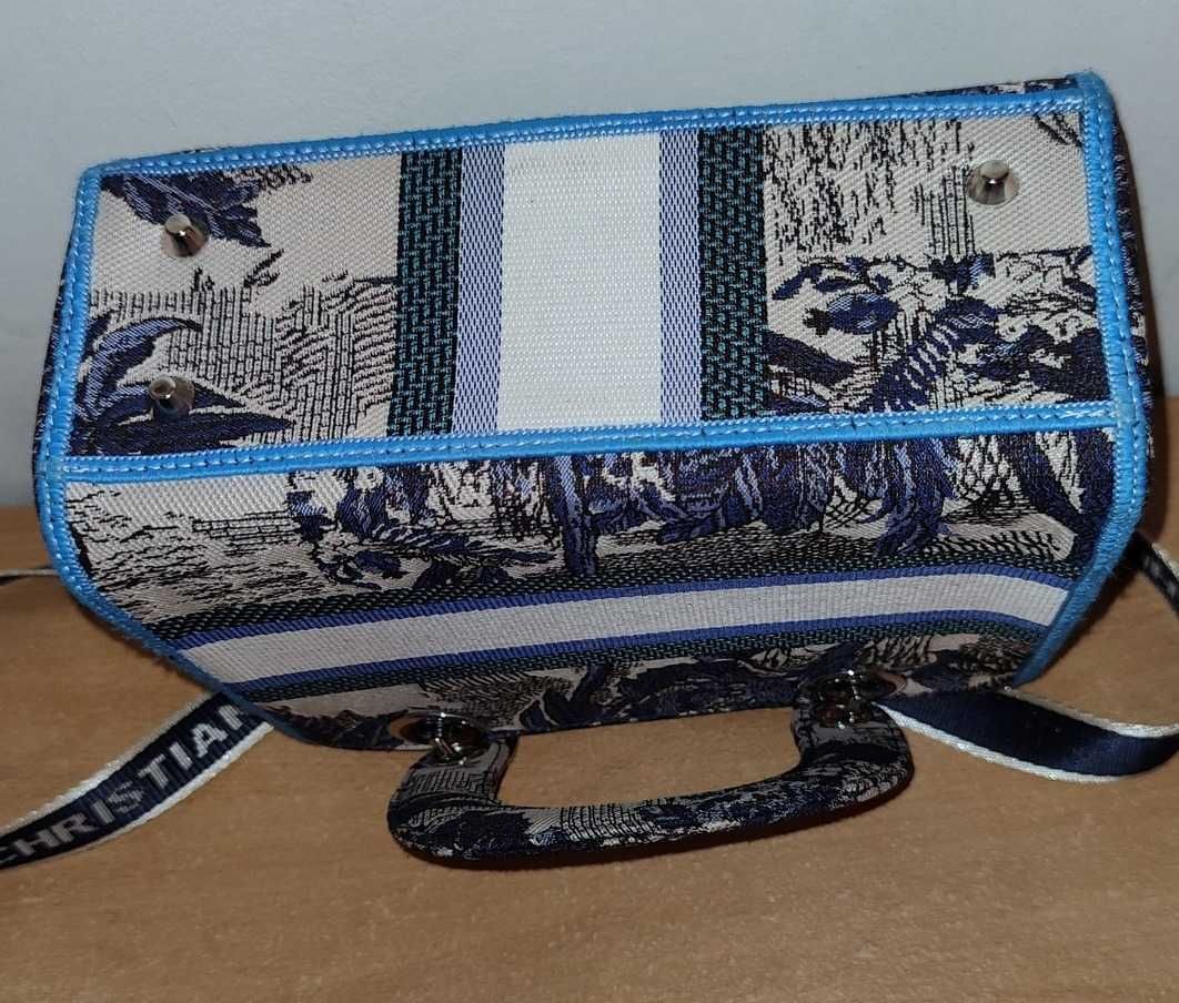 Torebka Christian Dior śliczny wzór Damska Modna Stan idealny