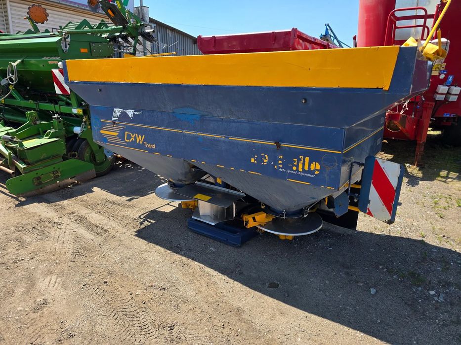 Bogballe EXW Trend 2500  Rozsiewacz Nawozów Bogballe EXW Trend 2500