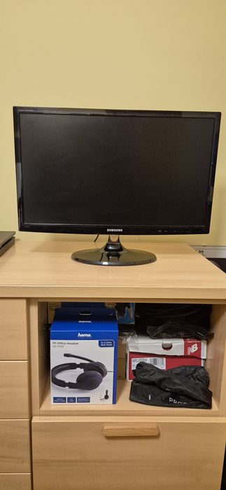 TV LED Samsung 24" - T24C300