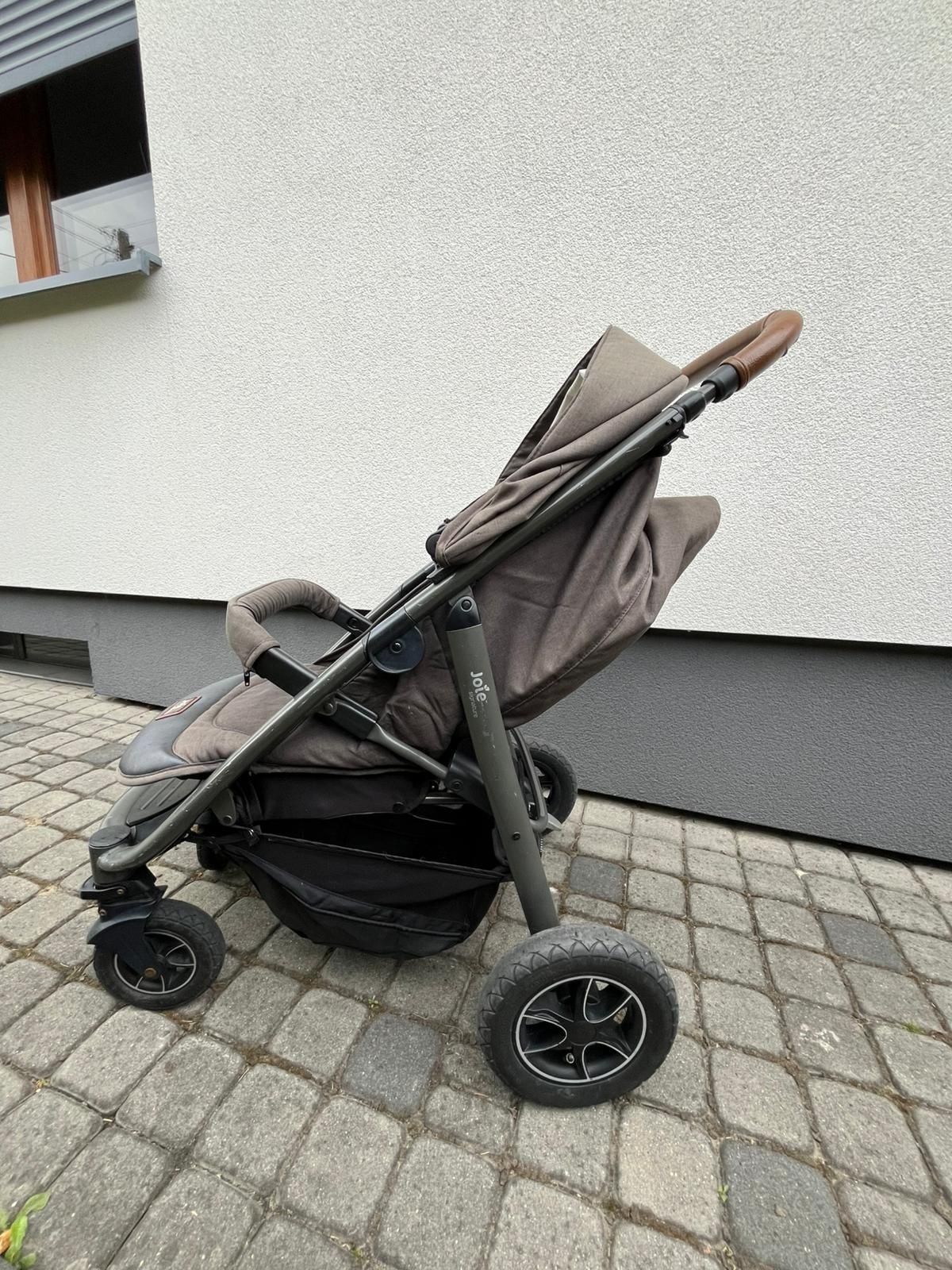 Spacerówka Joie Signature Cybex