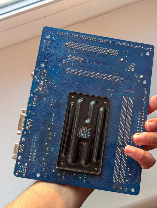 Материнська плата GA-F2A75M-HD2 та проц A10-5800