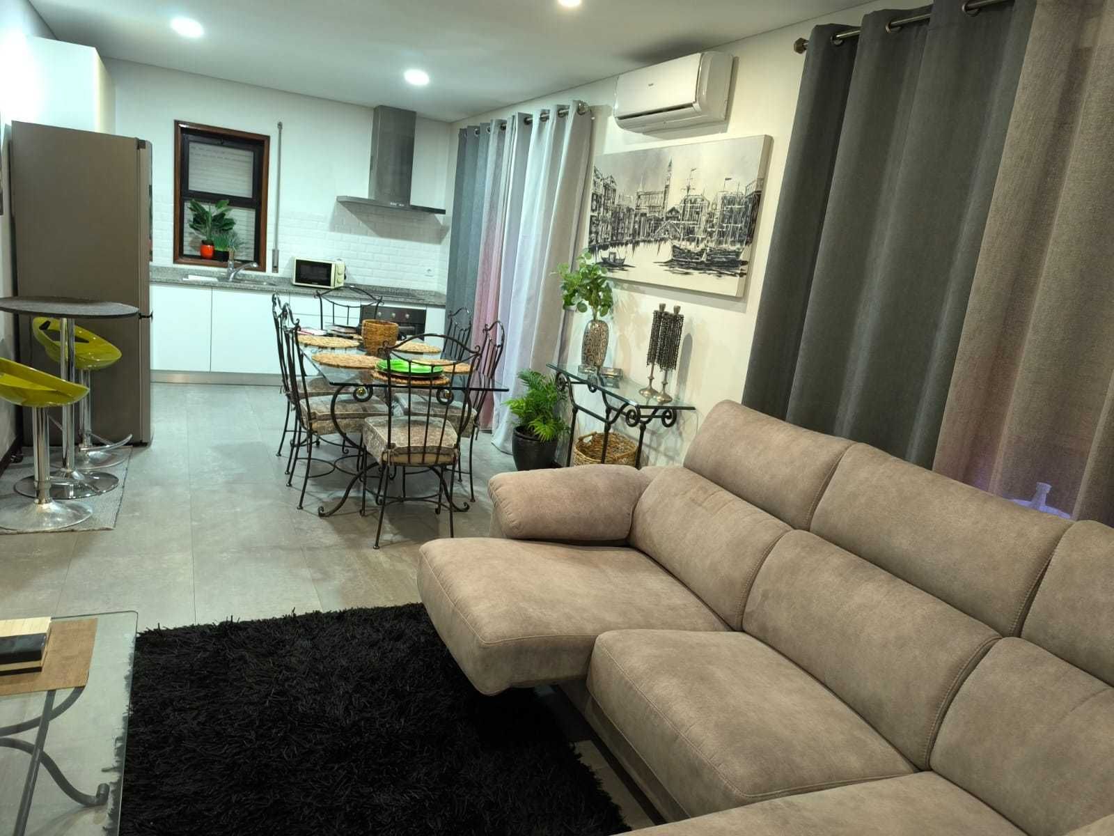 Apartamento T1, com Terraço, para arrendamento imediato - Arrifana