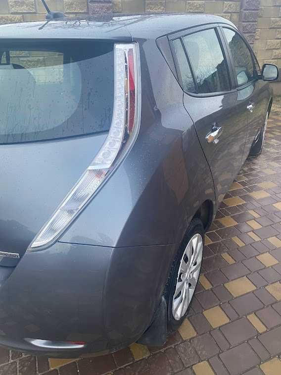 Продам Nissan Leaf 2015 року