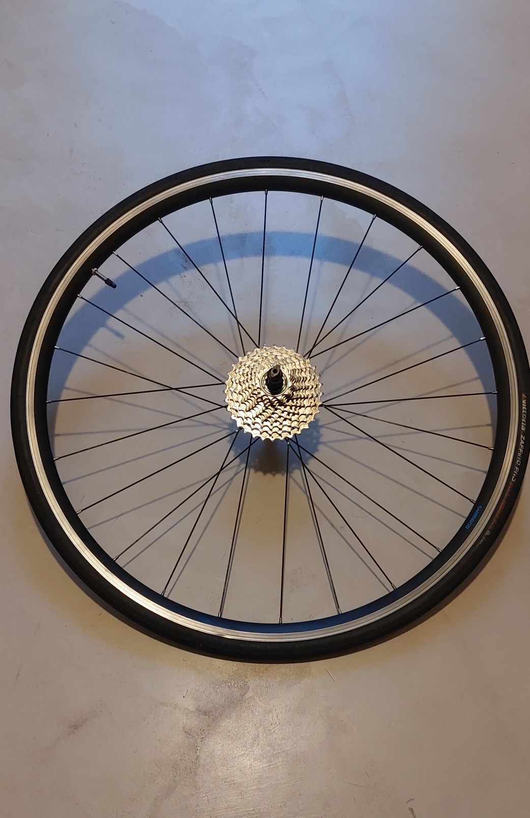 Koła szosowe aluminiowe Shimano wh-rs 100 28" 622