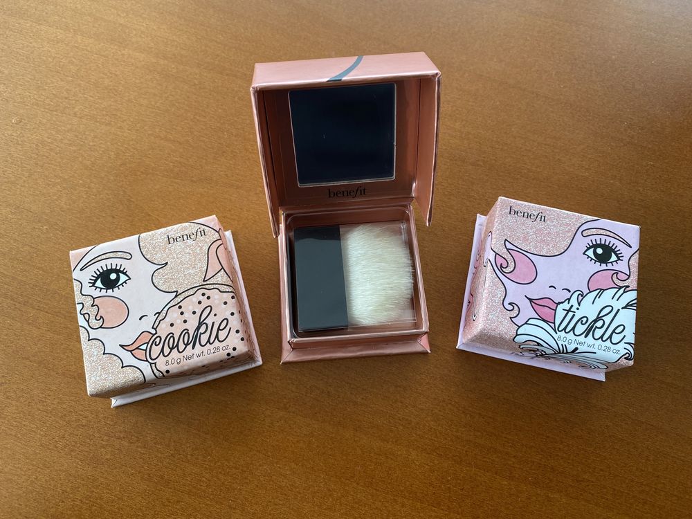 Benefit rozświetlacz prasowany Tickle oraz Dandelion Twinkle