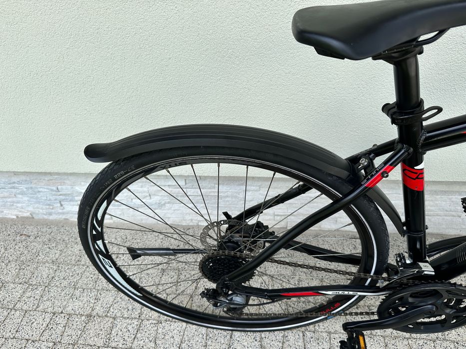 Rower BULLS - crossowy, koła 28, alu, ham hydrauliczne, amor, prądnica