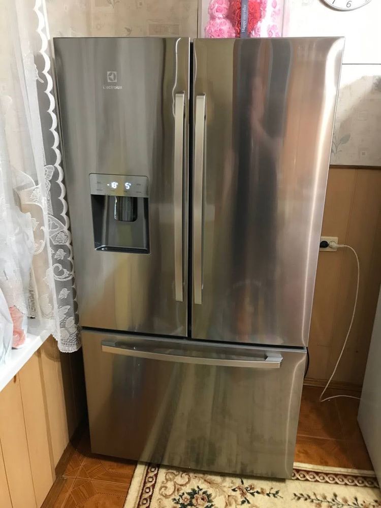 Холодильник Electrolux