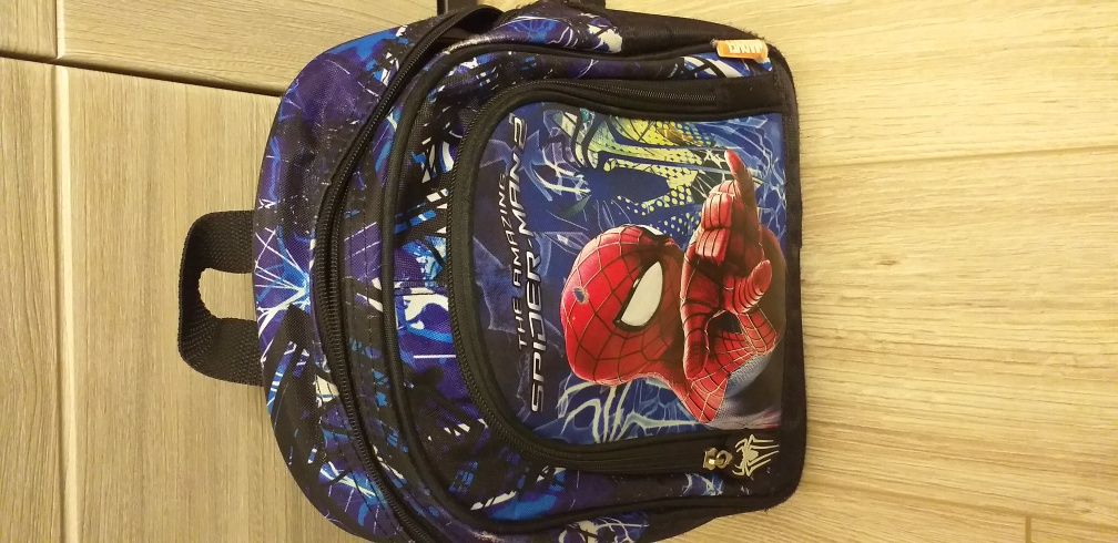 Plecaczek spiderman  dla maluszka do przedszkola