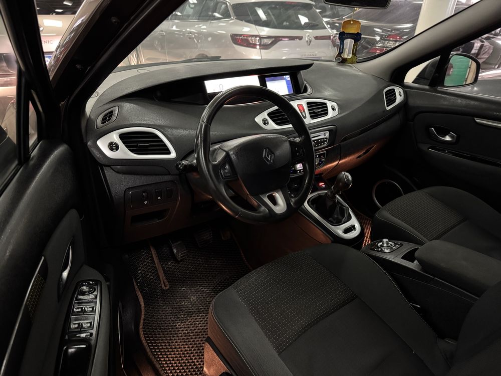 Renault Grand Scenic III 1.5dCi 8V 6МКПП 2009 р.в. (110 к.с.)