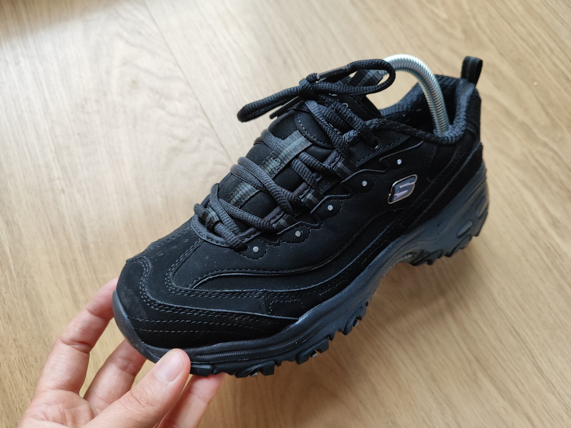 Buty Skechers czarne r. 38,5