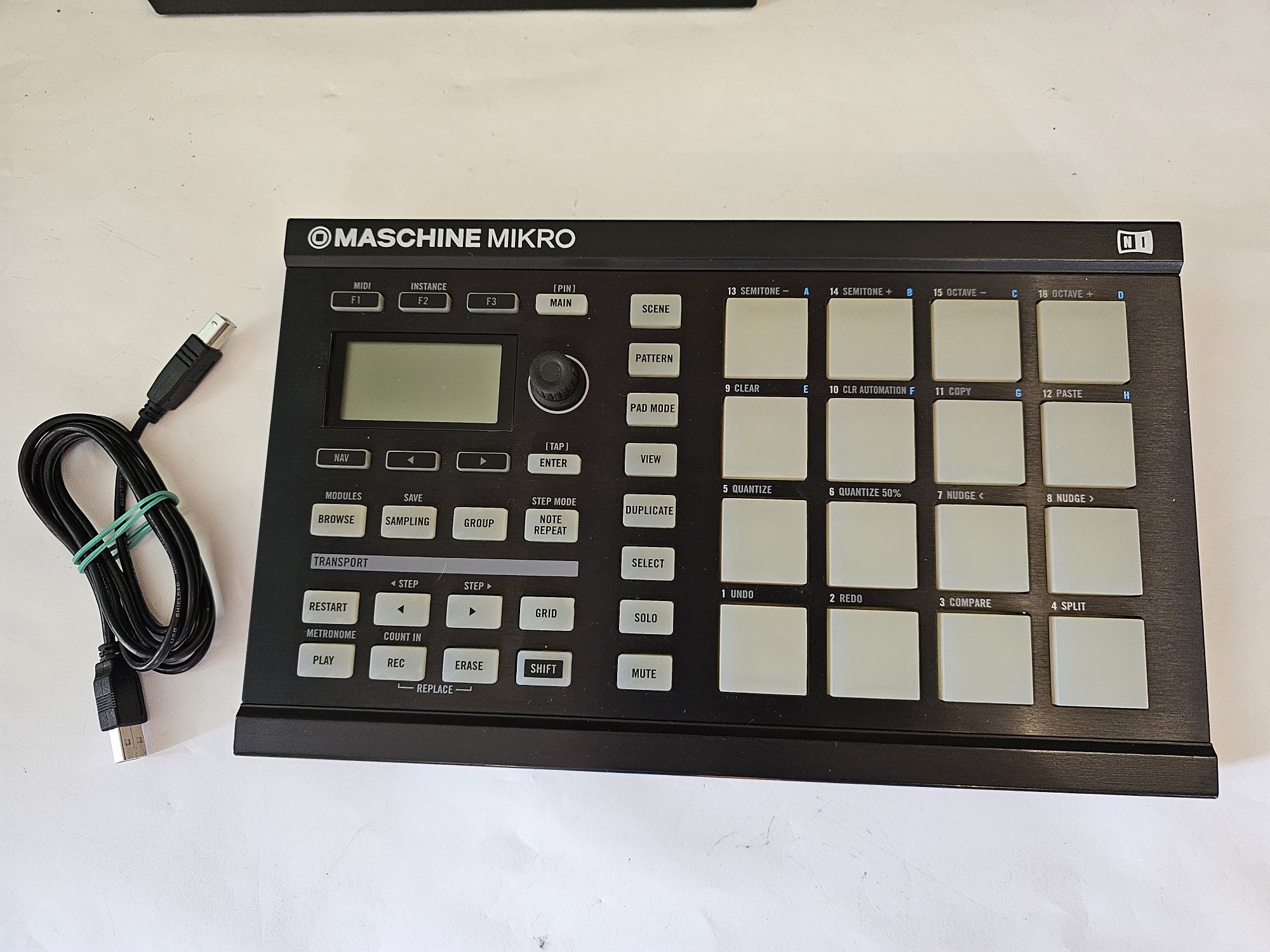 Музична Midi Клавіатура Мікшер Maschine Mikro MK1 Native Instruments