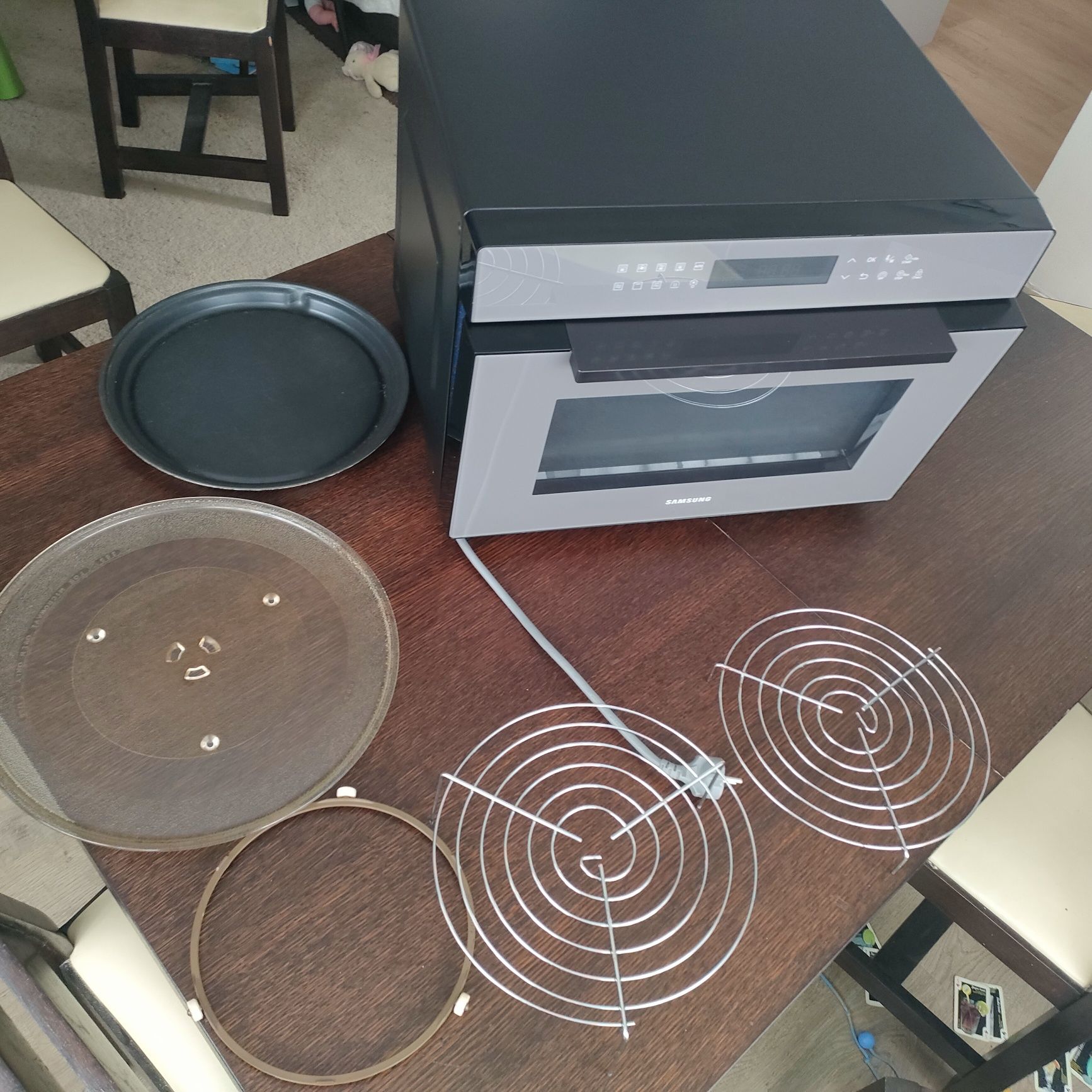 Kuchenka mikrofalowa Samsung MC35R8088CC 35L 900W
