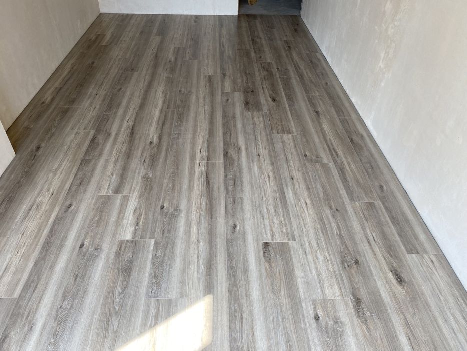 Укладка ламіната плінтусів паркетна дошка