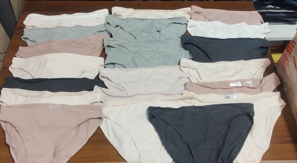 Трусики різних моделей від бренду H&M