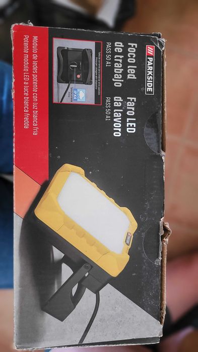 Holofote parkide