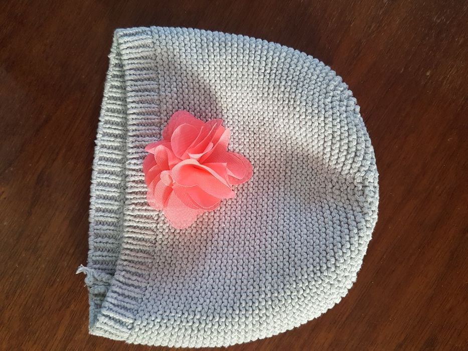 Czapka idealna na wiosnę.