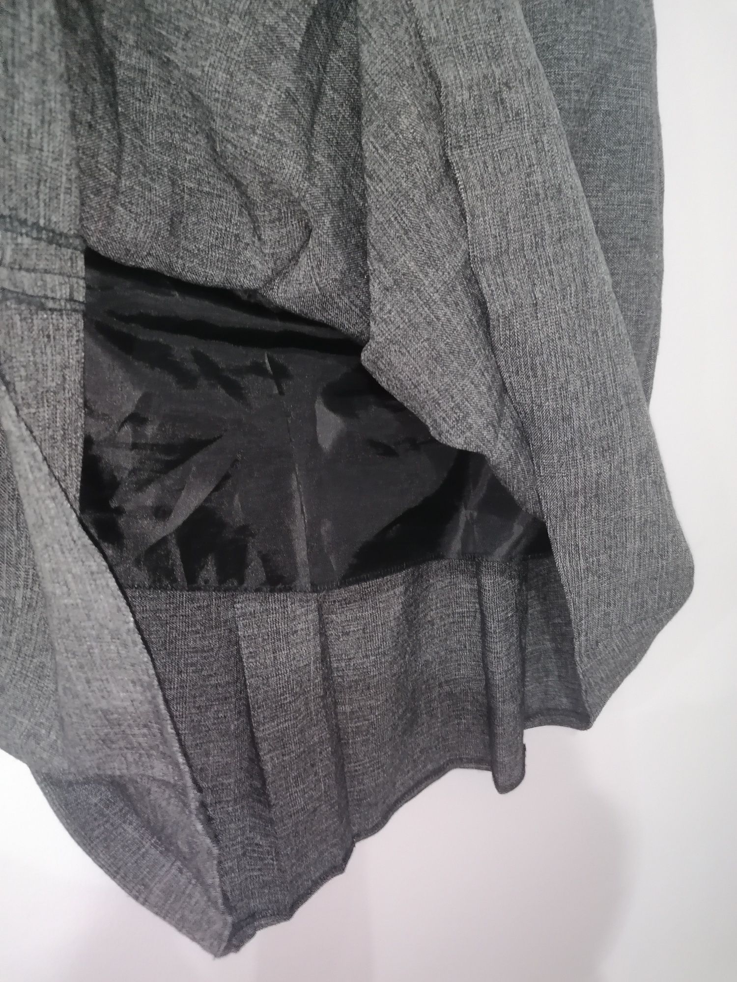 Nowa, nieużywana spódnica rozkloszowana z zakładkami szara L