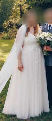 Suknia ślubna w kształcie literki A r. XL