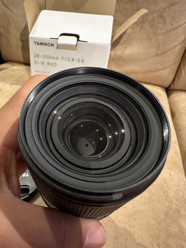 Tamron 28-200mm f/2.8-5.6 Di III RXD Sony como nova