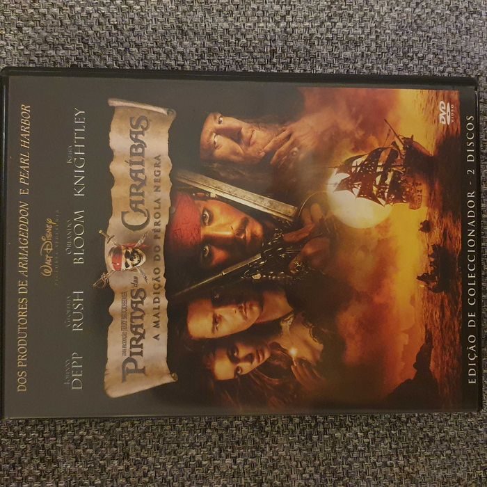 Filme em DVD Os Piratas das Caraíbas, A maldição do Pérola Negra