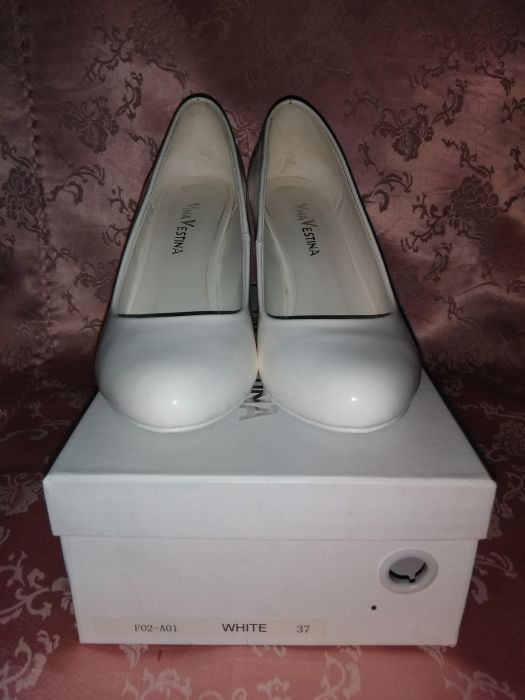 Свадебные туфли от Vina Vestina / 37 размер / белые / лаковые