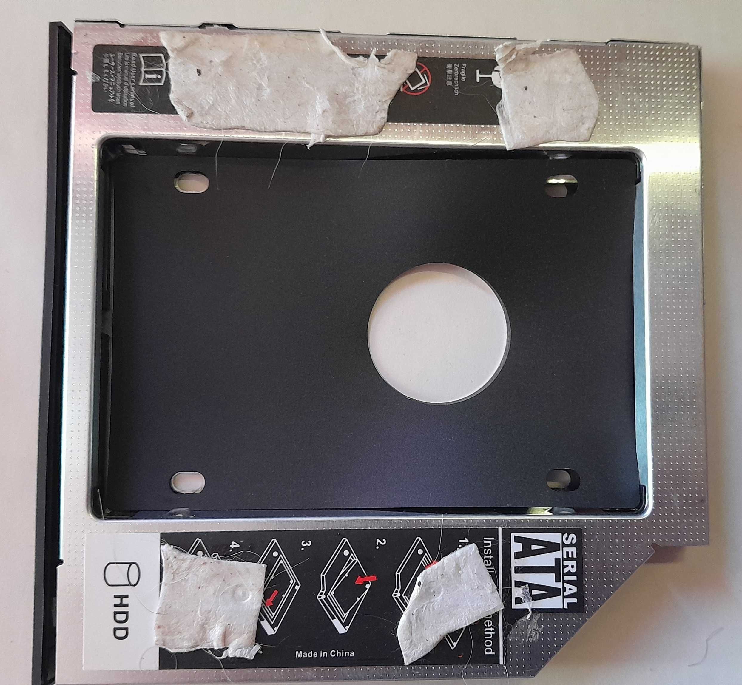 Nowy adapter CD dysku SATA do laptopa.