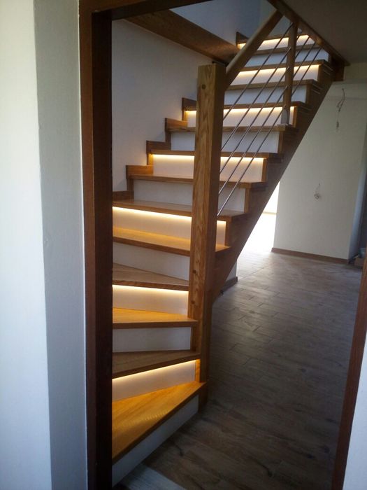 Schody drewniane na beton,ażurowe,modułowe.