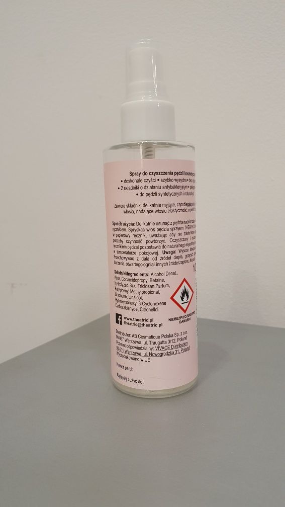 TheaTric Professional spray do czyszczenia pędzli 600ml (6x100ml)