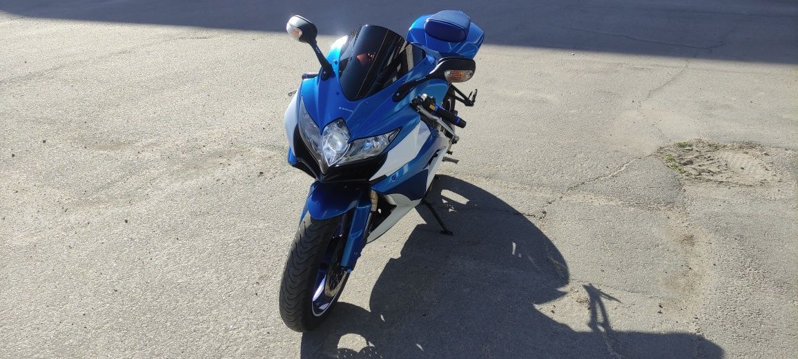 Продам SUZUKI GSX-R 600