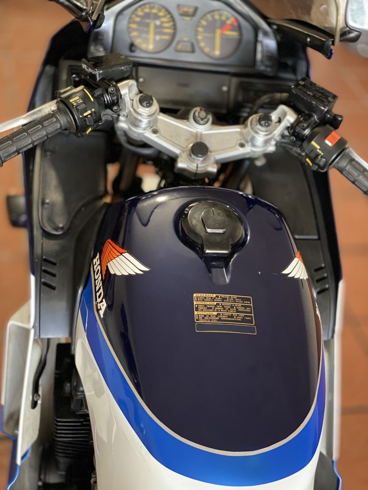 Honda CBX 750 f2 ano 86
