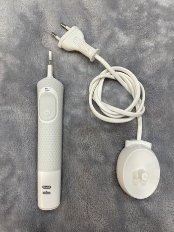 Зубна щітка електрична BRAUN Oral-B