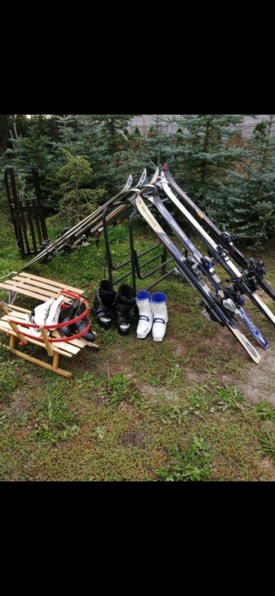 Narty,buty narciarskie, sanki, łyżwy,7 kaski