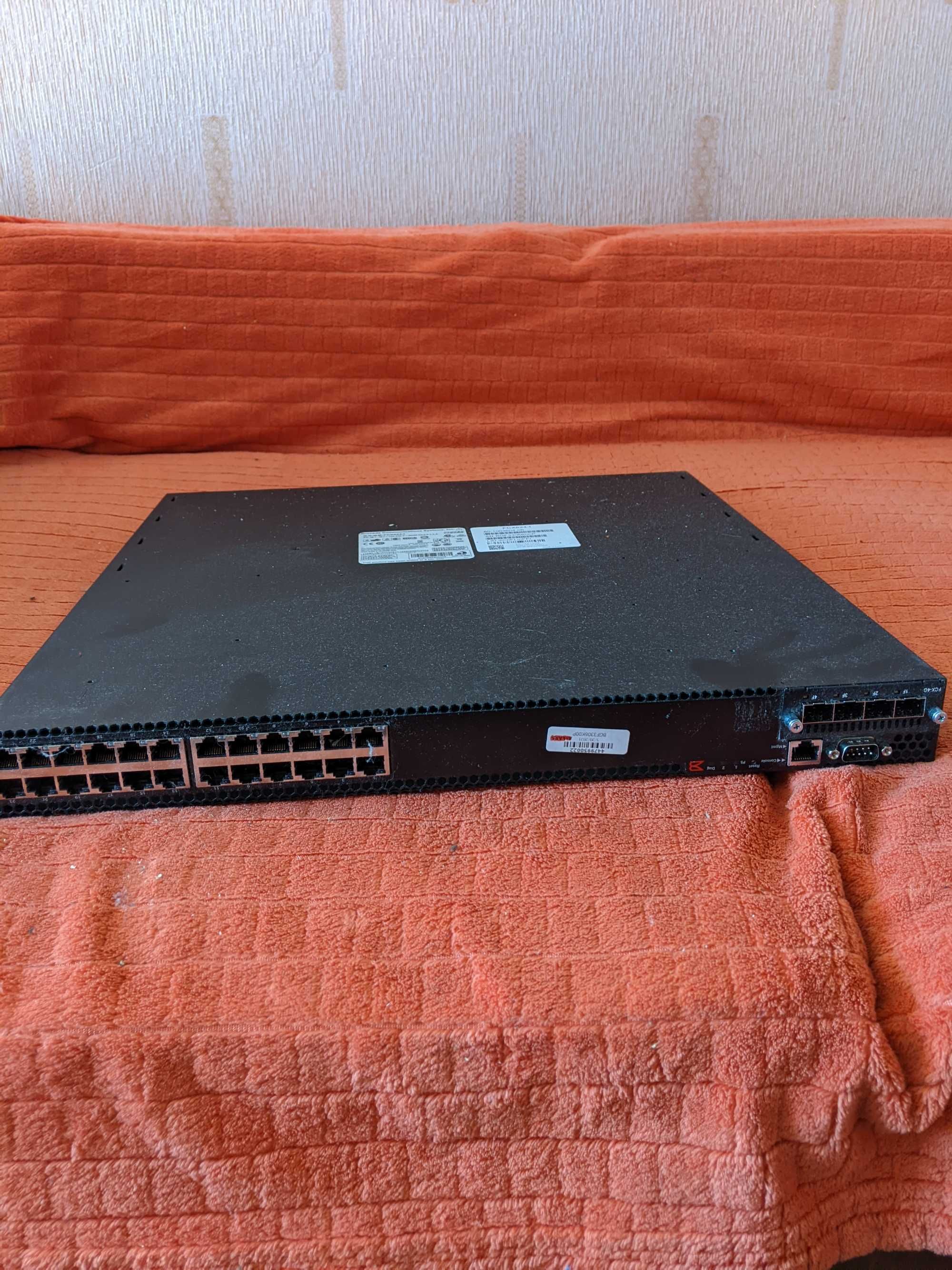 свич brocade fcx624 24x1gb rg45+4x10gb sfp+