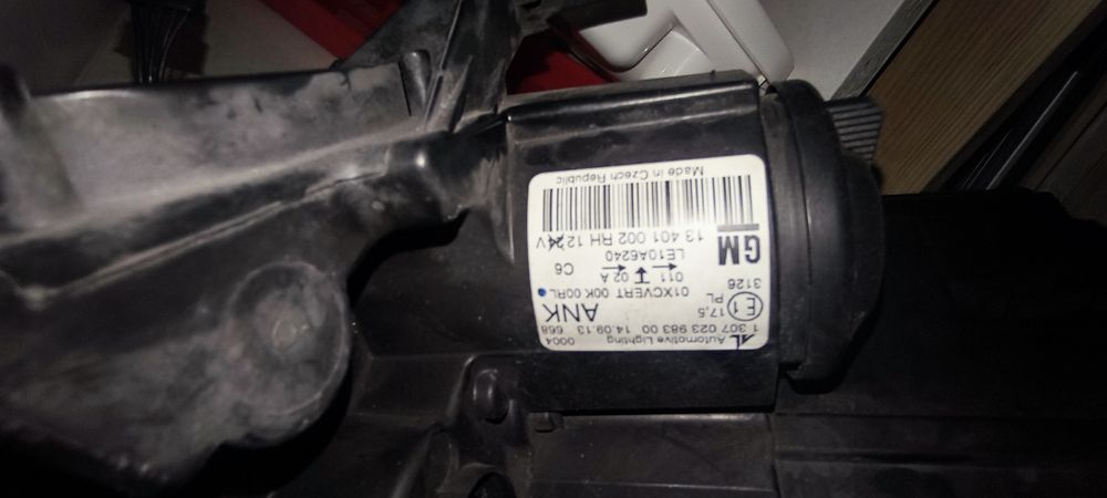 Farol bi xenon drt Zafira C original