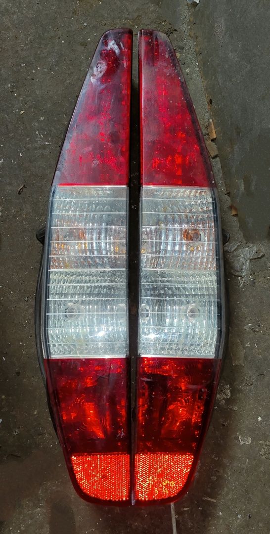 Fiat Doblo tylna lampa