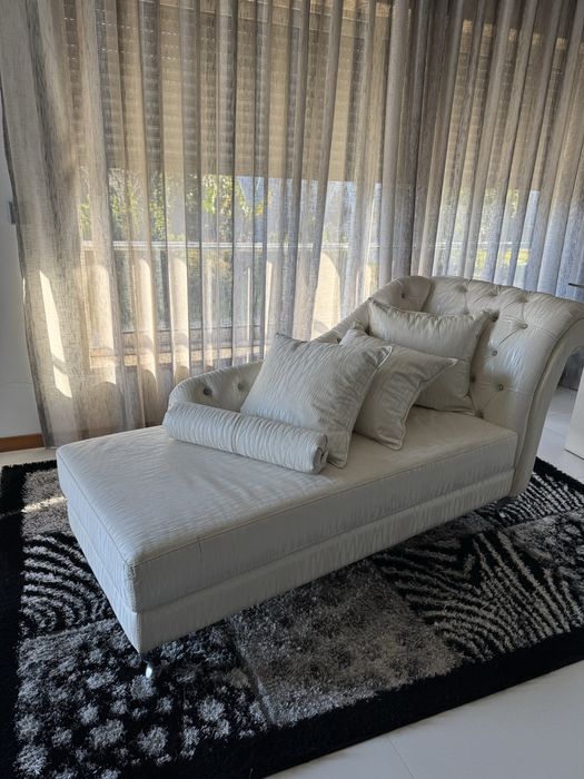 Sofa poltrona branca com brilhos