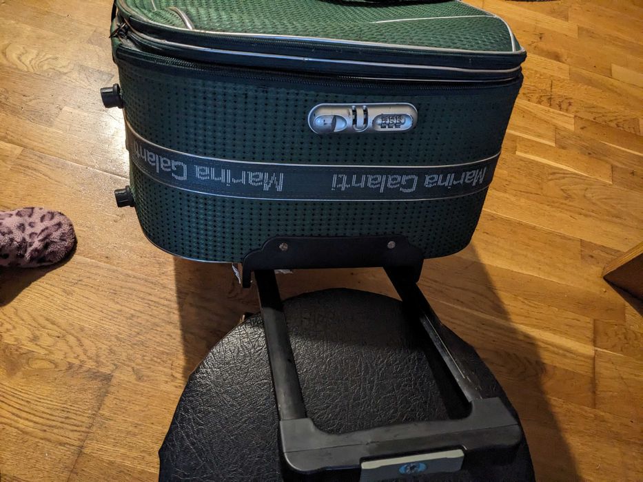 Валіза, чемодан. Розміри 76×49×25см. Все ціле і працює