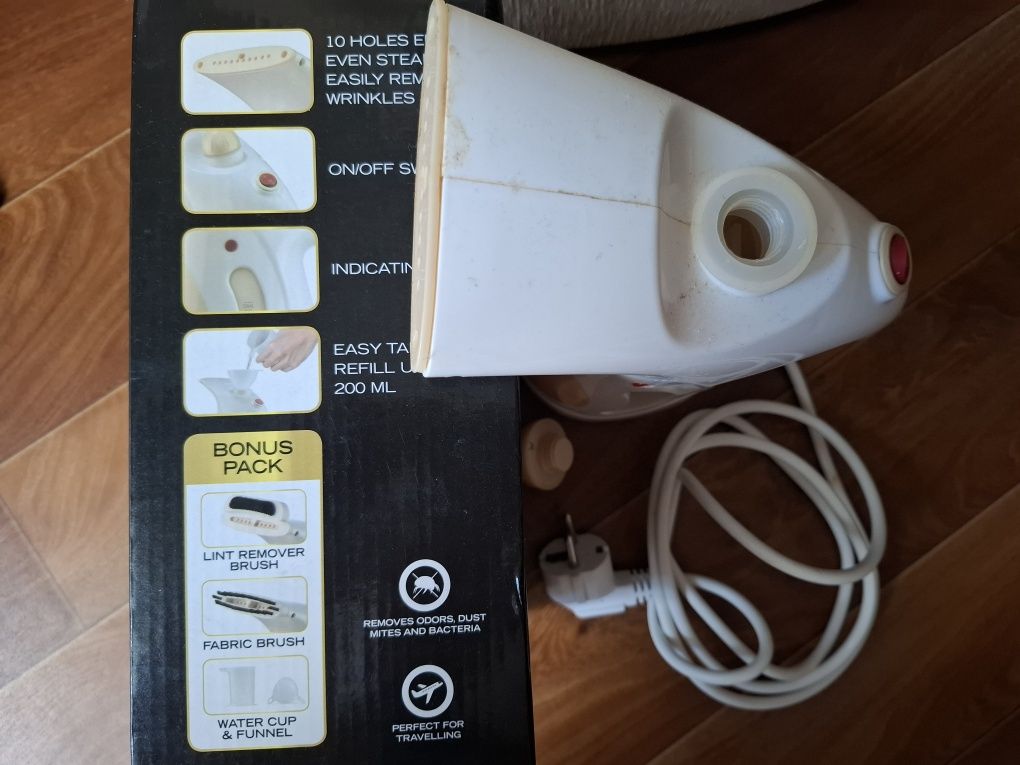 Портативний відпарювач Rovus Portable Garment Steamer.
