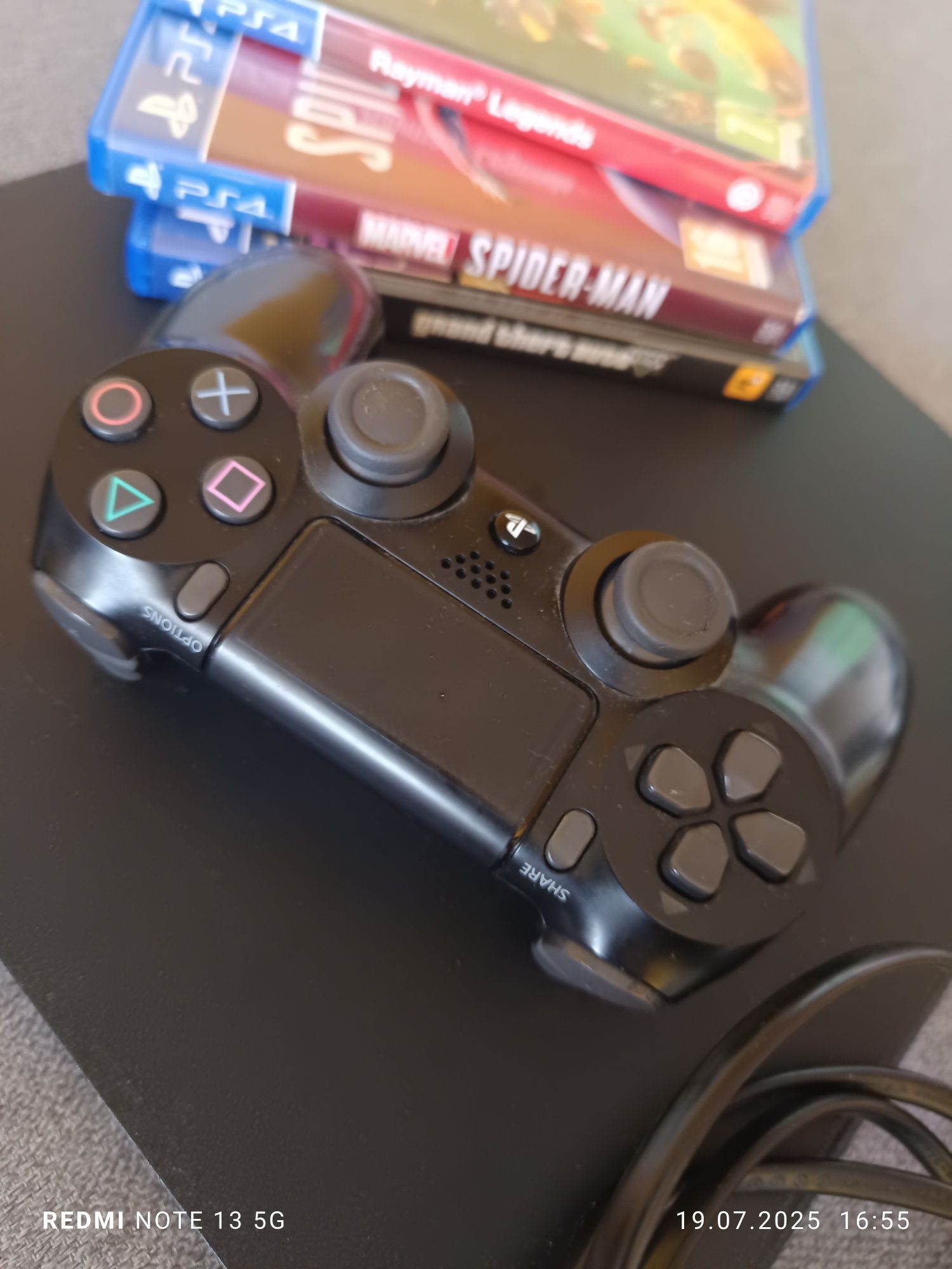 PlayStation 4 Slim  1T pamięci  z padem oryginalnym