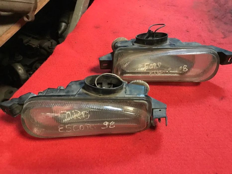 FARÓIS DE NEVOEIRO FORD