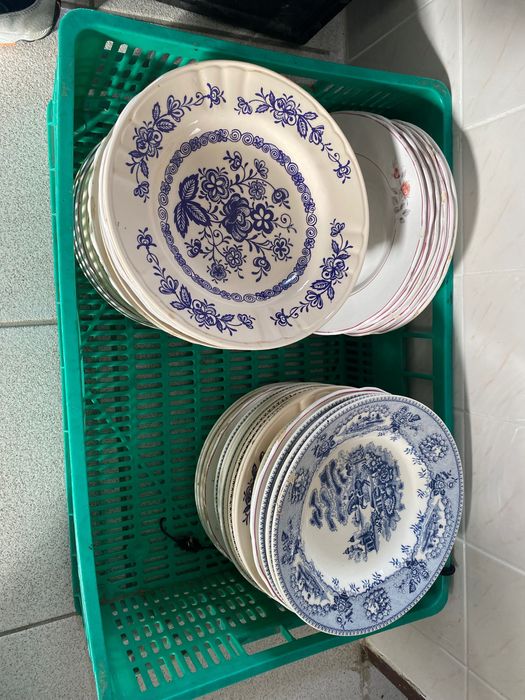 Conjunto de Loiças e Tachos