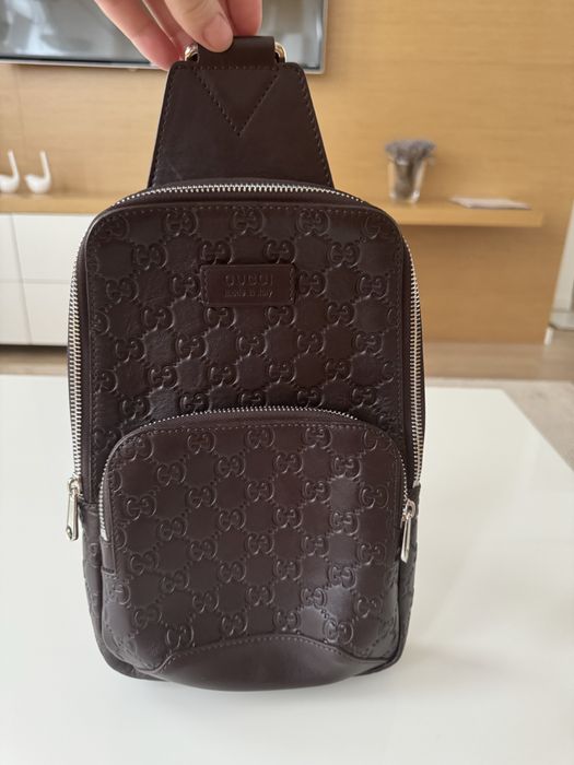 Продам новую кожаную сумку Gucci через плечо