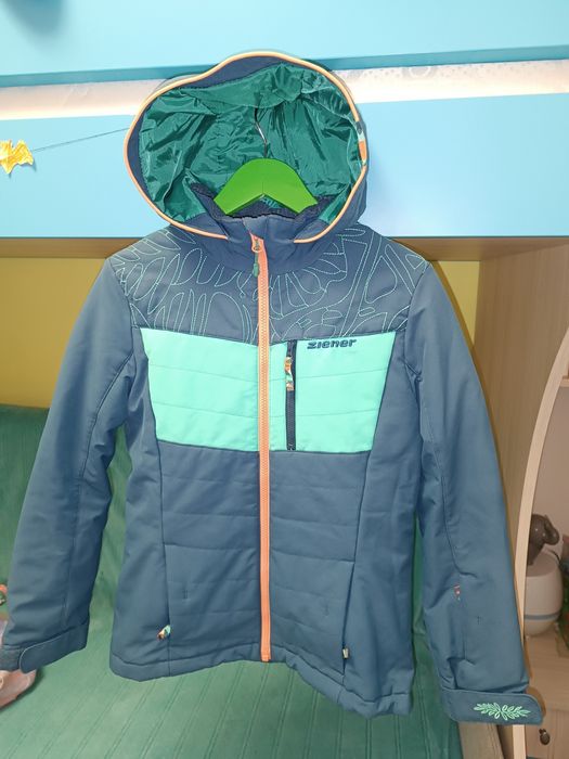 Продам куртку демісезонну